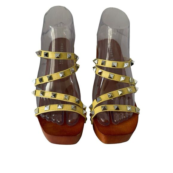 Steve Madden Girl Sandals Woman's Size 7 Spike Yellow Studded Block Heel Shoes - Picture 2 of 14